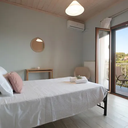 House Belelis Апартаменты *