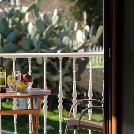 House Belelis * Afión